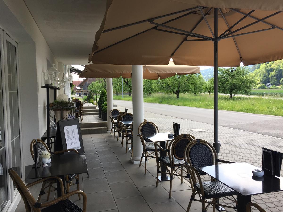 Landcafe Mit Mini Hotel Burgdorf Exterior photo